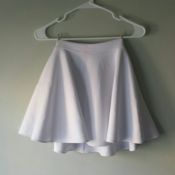 White skater skirt & tan camel skirt bundle