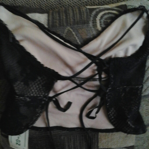 Back tie up halter top from Daffys - Picture 2 of 2