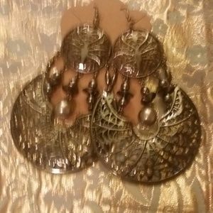 Ladies earrings