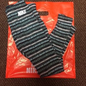 Nike Leggings & Vera Bradley Backpack BUNDLE
