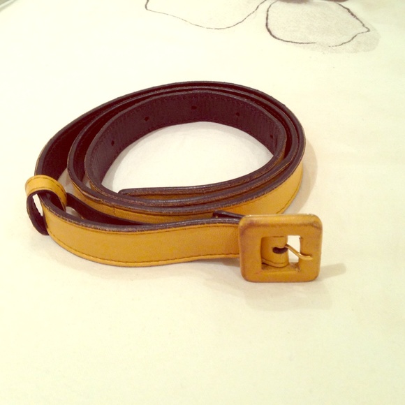 Yves Saint Laurent yellow belt - Picture 1 of 3