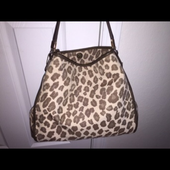 Sold authentic coach purse w/matching wristlet - Picture 1 of 4
