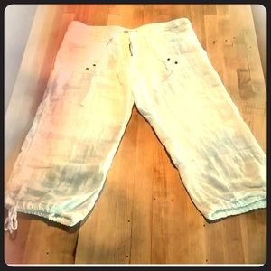White Soft Cotton Capris NWOT