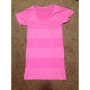 Lululemon V-Neck Swiftly