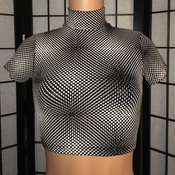 Frederick's of Hollywood Tops - 🔳SEXY CROP TOP🔳
