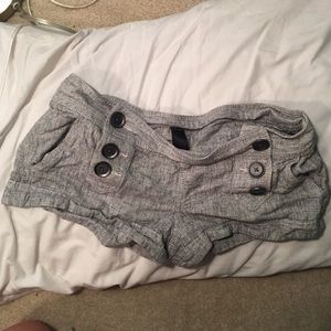 Adorable grey Express shorts