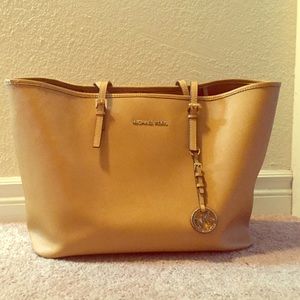 Pre-loved Michael Kors tote bag.