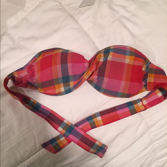 Strapless bikini top