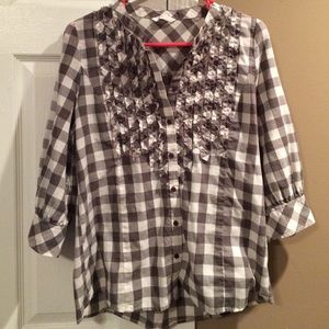 3/4 sleeve checked top.
