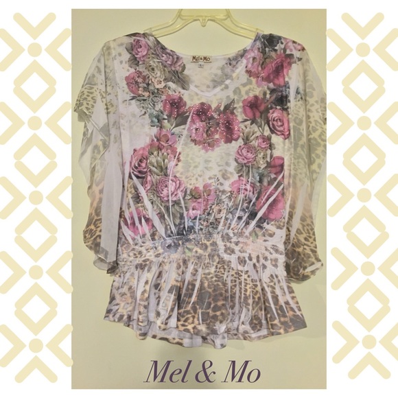 Mel & Mo Butterfly Wing Top