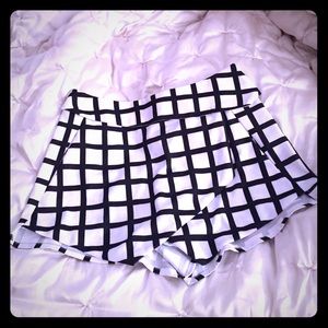 Black and white skort