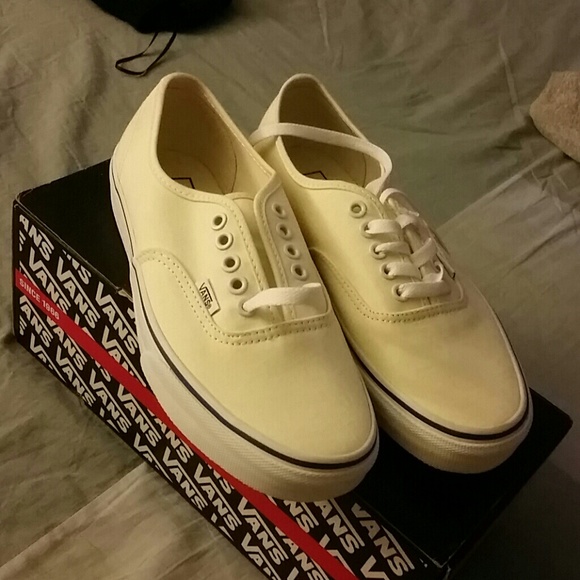 Vans white size 6.5 men 8.0 women's brand new