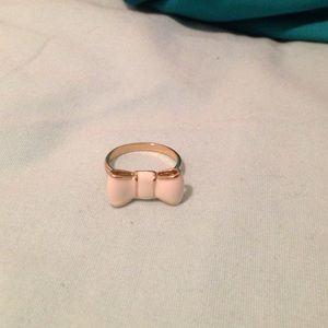 Kate spade white and gold bow ring.