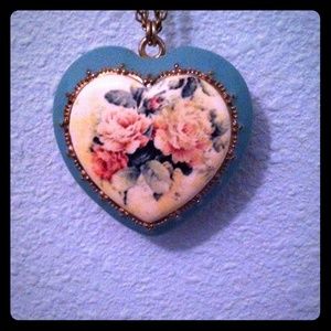 Floral heart pendant necklace