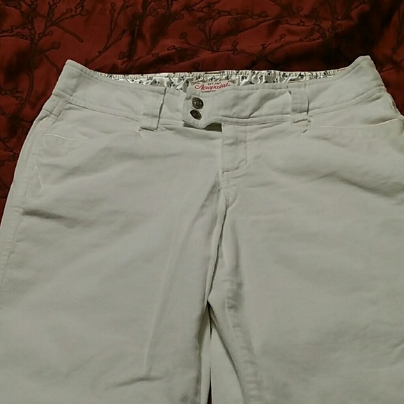 White pants - Picture 2 of 4