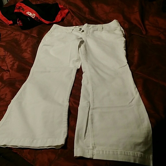 White pants - Picture 4 of 4