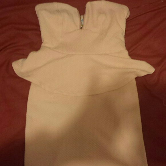 Peplum dress (peach)