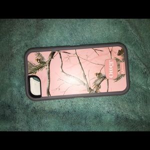 iPhone 5s otter box or 5 works for both