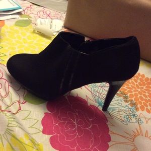 Black ankle heels