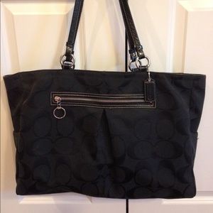 Coach Signature "C" Large Tote Coach Signature "C" Large Tote