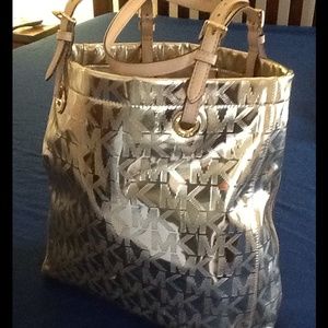 Large Michael Kors jet set tote