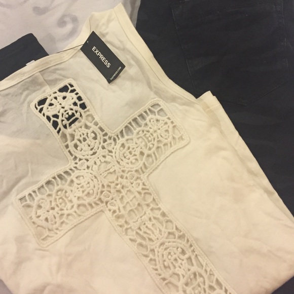 Cross Sign Top💢FINAL SALE💢