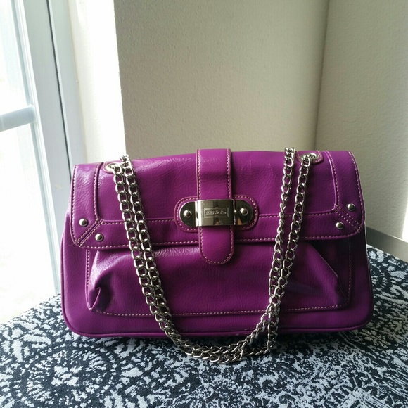 Merona Handbags - SOLD.....MERONA...CUTE .PURPLE PURSE...