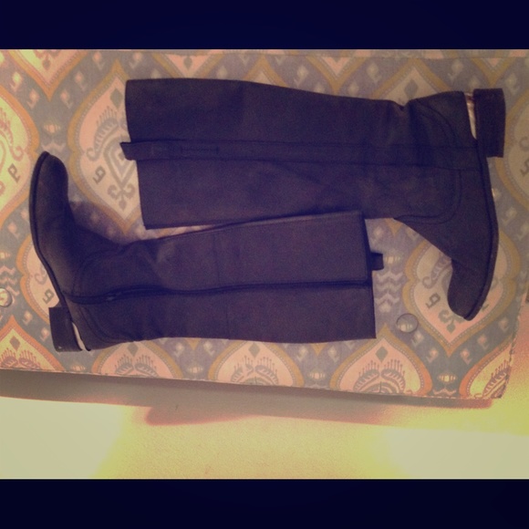 Black leather knee high Riding boots