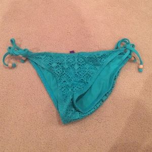 turquoise crotchet bottoms
