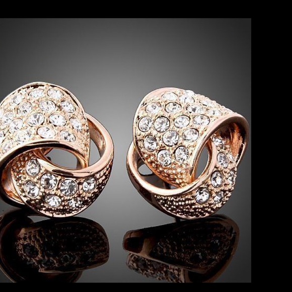 18K Rose Gold GP Austrian Crystal Stud Earrings