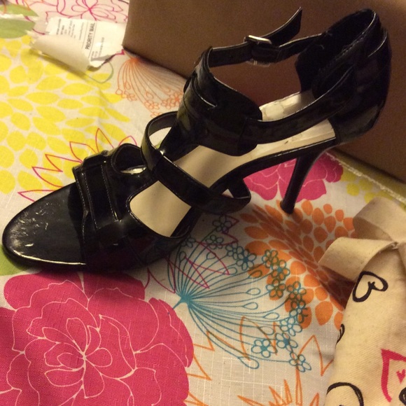 Nine West black heels