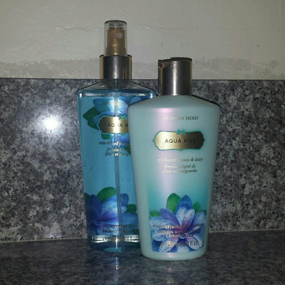 Victoria's Secret Other - Aqua kiss fragrance with lotion