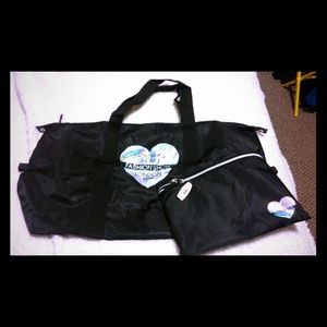 Brand new Victoria's s duffle bag with makeup case