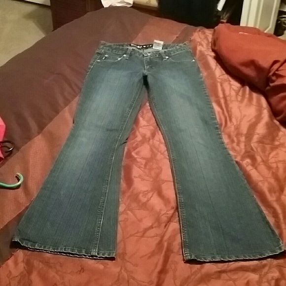 Jeans - Picture 2 of 3