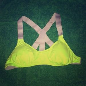 Victoria's Secret bralette 👙💚