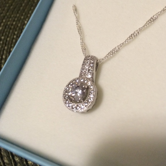925 silver cubic zirconia necklace, 18 in. chain - Picture 2 of 3
