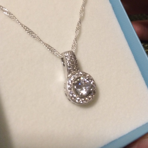 925 silver cubic zirconia necklace, 18 in. chain - Picture 3 of 3