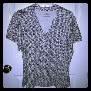 Womens short sleeved top