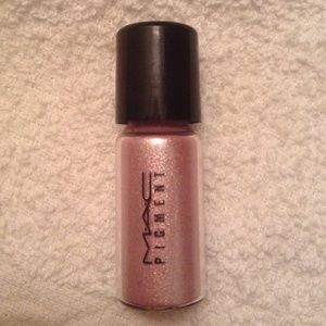 Authentic Mac Pigment
