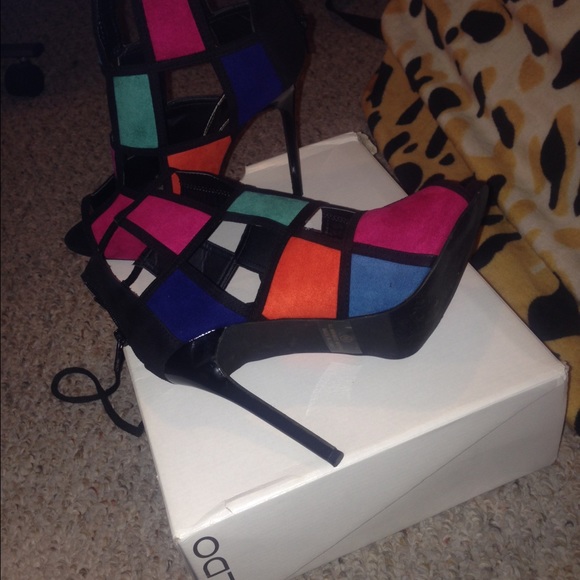 High heels - Picture 4 of 4