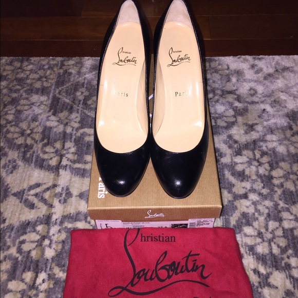 📍SOLD📍Black Christian Louboutin Simple Pump 85