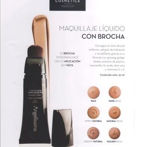 Liquid foundation with brush