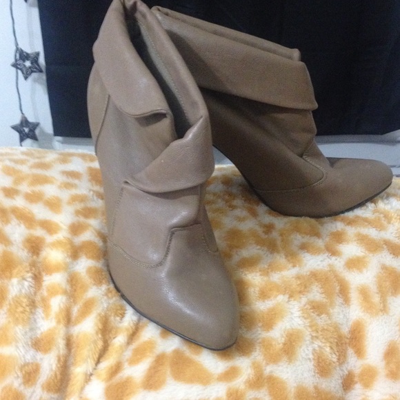 Brown heels booties