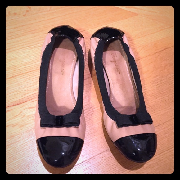 Ferragamo bow flat