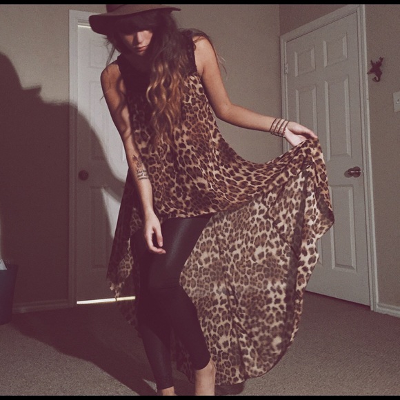 leopard high low tank top.