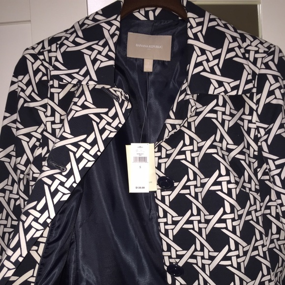 Spring Jacket - Picture 2 of 3