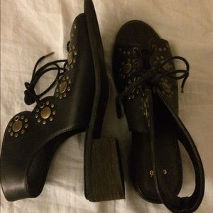 BUNDLE MAC AND UO !ON HOLD!