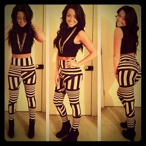 Black and white Stripes/leggings