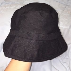 Bucket hat