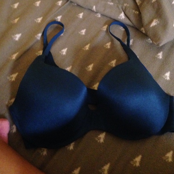 Lined Demi VS bra it's seamless